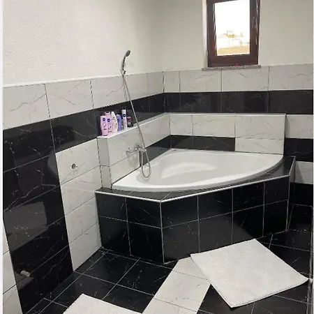 & Relax Apartman *